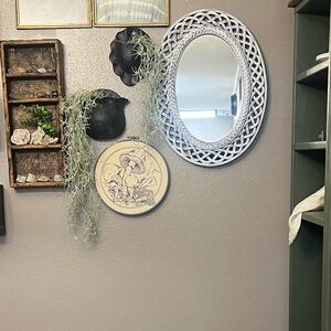 Vintage homco white oval mirror